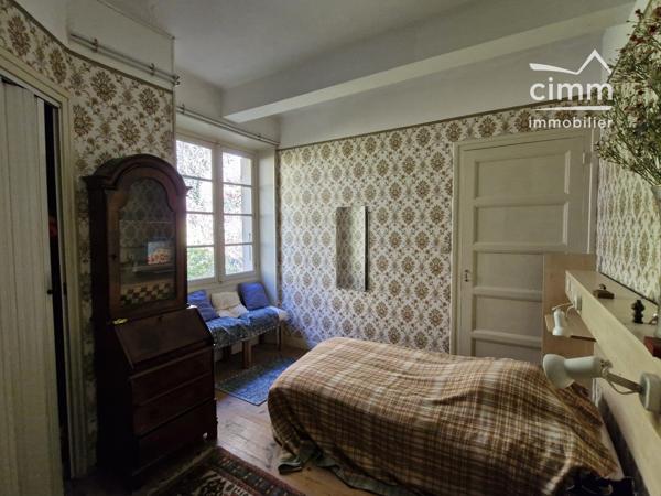 À vendre : Ancien Hôtel des Grands Goulets - bâtiment historique au cœur du Vercors.
