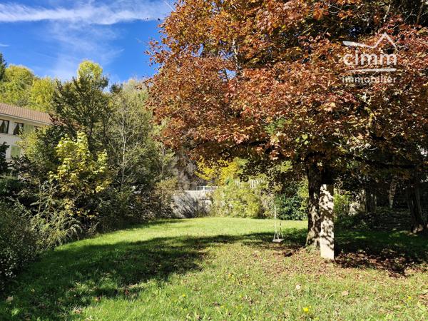 À vendre : Ancien Hôtel des Grands Goulets - bâtiment historique au cœur du Vercors.