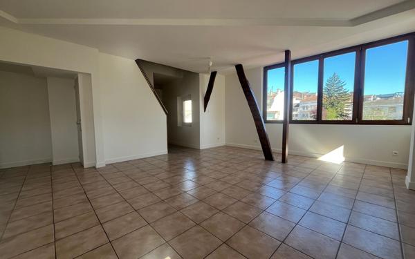 Appartement à louer    3 pièces •  Mâcon