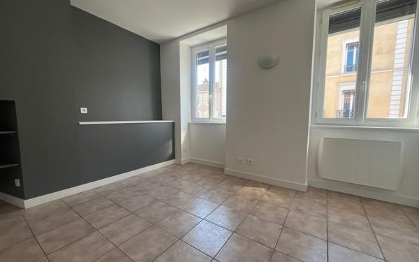 Appartement à louer    3 pièces •  Mâcon