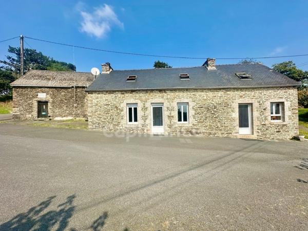 EXCLUSIVITÉ - Maison à vendre 6 pièces avec dépendances et hangars à PLOUNEVEZEL (29)