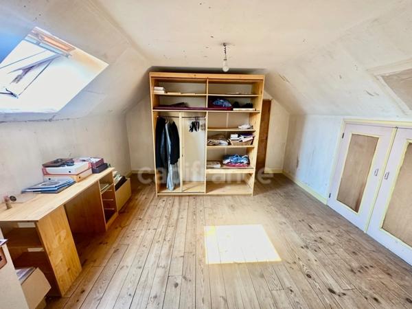 EXCLUSIVITÉ - Maison à vendre 6 pièces avec dépendances et hangars à PLOUNEVEZEL (29)