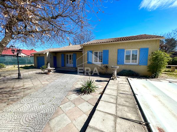 Plain-pied avec piscine et jardin à Saint-Didier