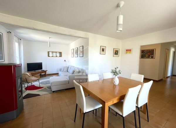 Plain-pied avec piscine et jardin à Saint-Didier