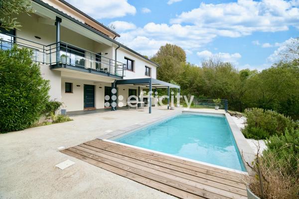 Maison 5 pièces - 246 m² Exclusivité efficity