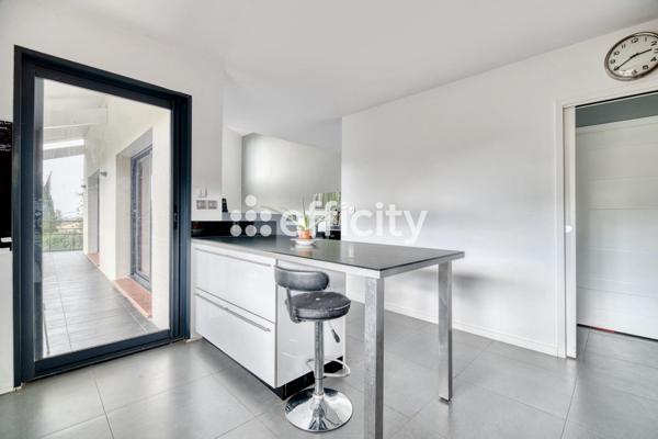 Maison 5 pièces - 246 m² Exclusivité efficity