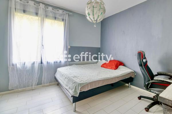 Maison 5 pièces - 246 m² Exclusivité efficity