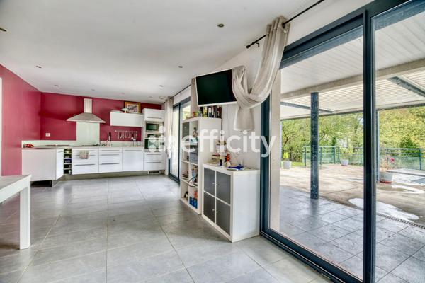 Maison 5 pièces - 246 m² Exclusivité efficity