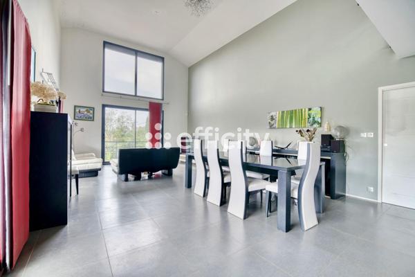 Maison 5 pièces - 246 m² Exclusivité efficity