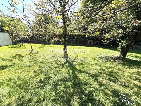 Maison à SAVIGNY-SUR-CLAIRIS, 89150 - 7 pièces 120m²