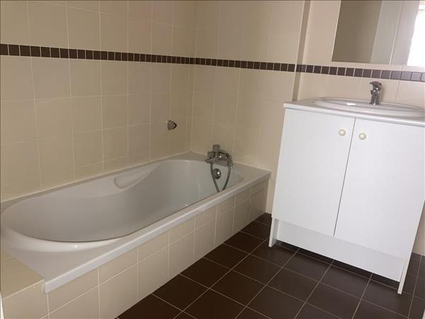 Maison à louer 688 € CC MEYSSAC 4 p 147 m² DPE C