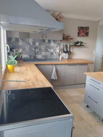 Maison avec 4 chambres + 190m² de dépendances