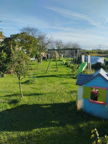 Maison avec 4 chambres + 190m² de dépendances