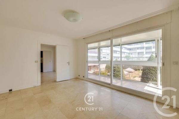 Appartement F3 à vendre  4 pièces - 86,71 m 2   PARIS  - 75015