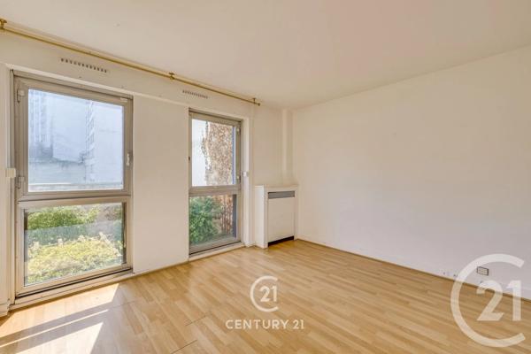 Appartement F3 à vendre  4 pièces - 86,71 m 2   PARIS  - 75015
