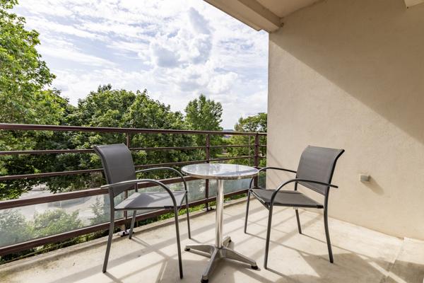 Appartement
         3 pièces
        - 63 m² Exclusivité 179 000 € *