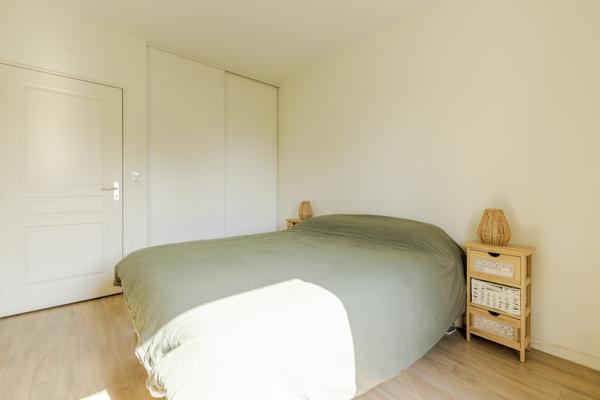 Appartement
         3 pièces
        - 63 m² Exclusivité 179 000 € *
