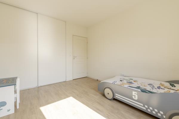 Appartement
         3 pièces
        - 63 m² Exclusivité 179 000 € *