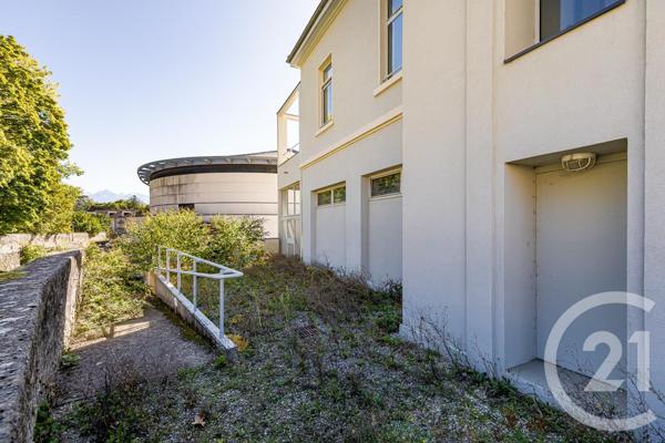 Appartement F7 Et + à vendre  8 pièces - 199,40 m2 SASSENAGE - 38