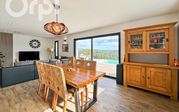 Maison à vendre    5 pièces • 135 m2 Joyeuse