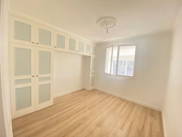 33450 SAINT-LOUBES - Maison de plain-pied de 4 chambres avec jardin à louer