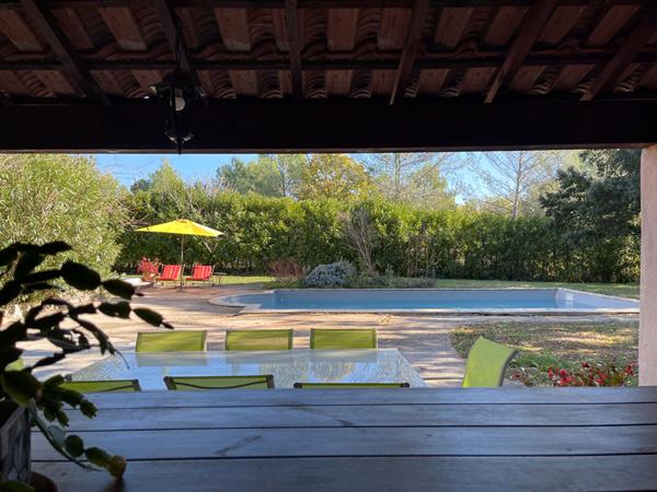 A vendre : maison T7 de 177m2 sur parcelle de 3220m2 à Eguilles 13510