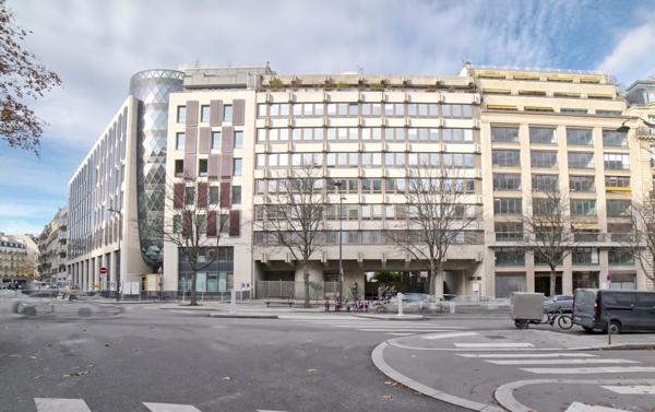 Paris (75008) Vente d'un viager d'exception à PARIS 8ème Charles de Gaulle Étoile !