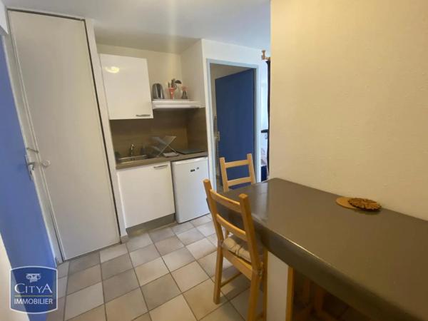 Appartement à louer 1 pièce 31.91m² Nîmes (30000)