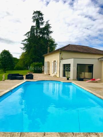 A 20min à l'ouest d'Auch - Superbe plain-pied entièrement rénové 200m2 sur parc arboré de 12000m2