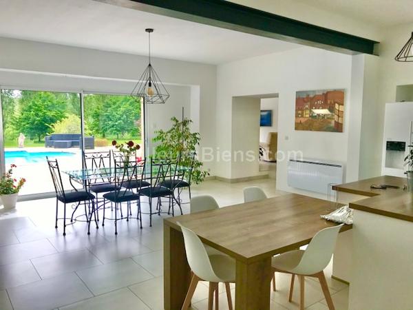 A 20min à l'ouest d'Auch - Superbe plain-pied entièrement rénové 200m2 sur parc arboré de 12000m2