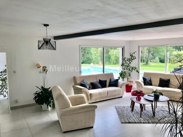A 20min à l'ouest d'Auch - Superbe plain-pied entièrement rénové 200m2 sur parc arboré de 12000m2
