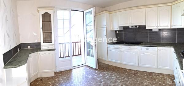 Maison à SAINT-MELOIR-DES-ONDES, 35350 - 6 pièces 90m²