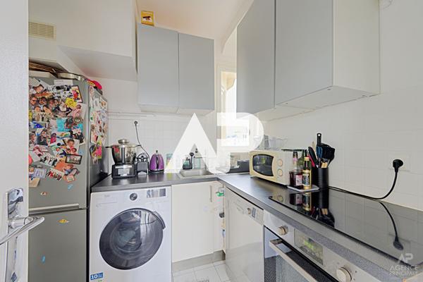 Appartement Rueil Malmaison 3 pièce(s) 53 m2 €336 000 ** - Référence 15576