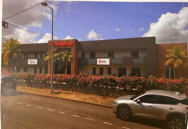 Bureaux de 163 m2 le lamentin, renover