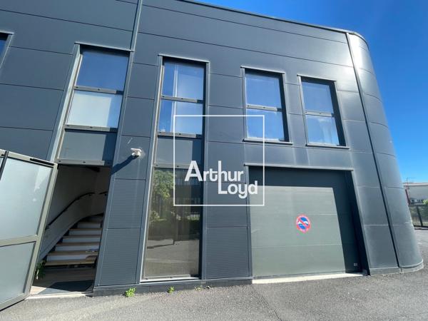 Bureaux à louer à Mauguio avec stockage et deux places de parking privatives