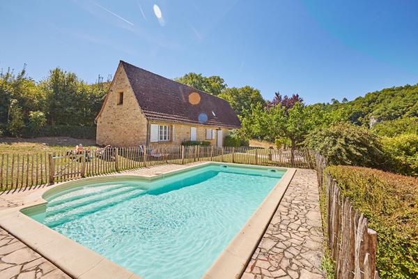 PROPRIÉTÉ D'EXCEPTION HAMEAU DE CHARME DU XVIII SIÈCLE AU COEUR DU PÉRIGORD NOIR Les eyzies