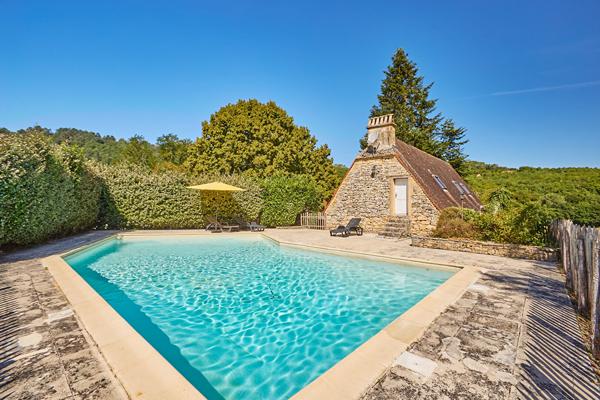PROPRIÉTÉ D'EXCEPTION HAMEAU DE CHARME DU XVIII SIÈCLE AU COEUR DU PÉRIGORD NOIR Les eyzies