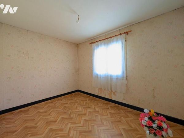 Pavillon de plain-pied d'environ 81m² - 4 chambres - garage