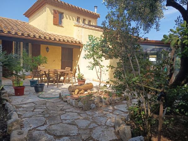 Villa avec gîte sur 2011 m² Cascastel des corbieres
