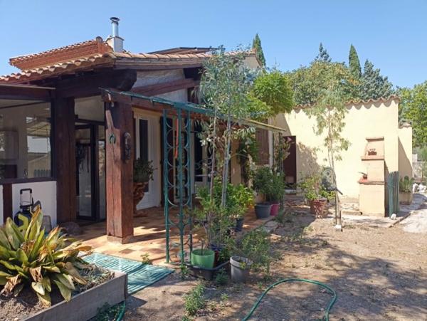 Villa avec gîte sur 2011 m² Cascastel des corbieres
