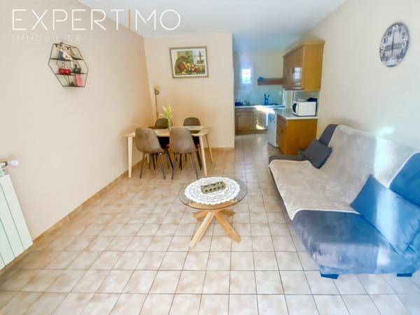 Bonnieux (84480) APPARTEMENT AVEC TERRASSE ET PISCINE AVEC VUE SUR LE VILLAGE DE BONNIEUX