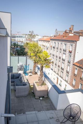 Magnifique PENTHOUSE de 106 m2 avec PARKING
