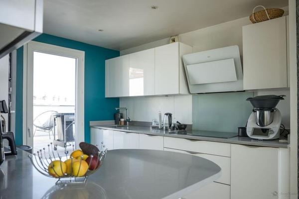 Magnifique PENTHOUSE de 106 m2 avec PARKING