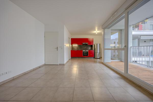 Chambéry , T3 récent loué, avec terrasse et parking