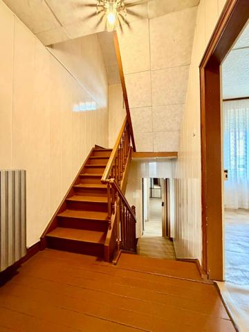 Maison ou petit immeuble mitoyen d'un côté - MAIZIERES-LES-METZ