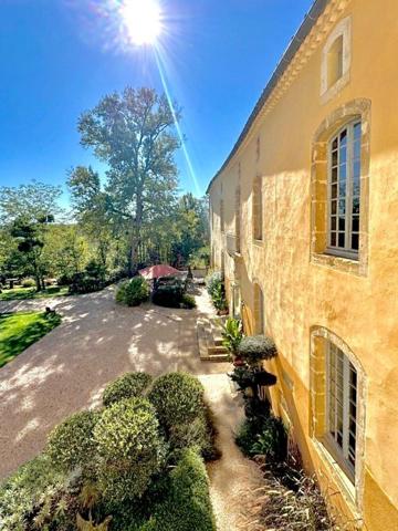 Magnifique Château de 1600 m² avec Vue Imprenable sur les Pyrénées - Coeur du Gers Marciac