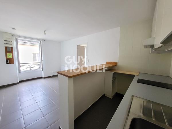 2 pièces, bords de Seine