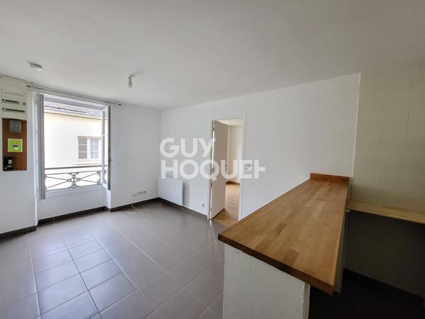 2 pièces, bords de Seine