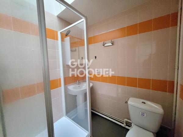 2 pièces, bords de Seine