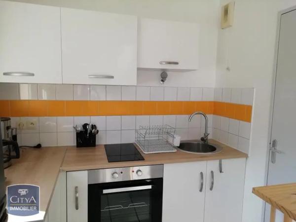 Appartement à louer 2 pièces 47.94m² Ruaudin (72230)